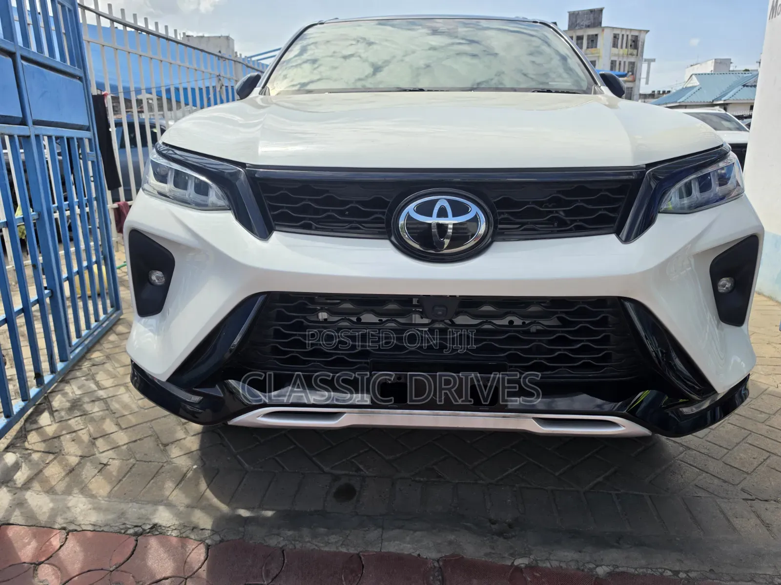 Toyota Fortuner 2021 White