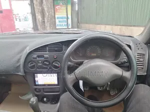Mitsubishi Lancer 2000 Red