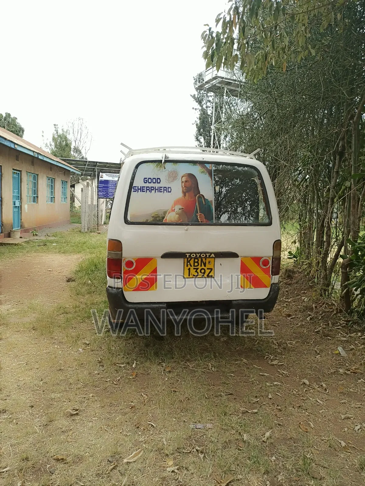 Toyota HiAce 2006 White