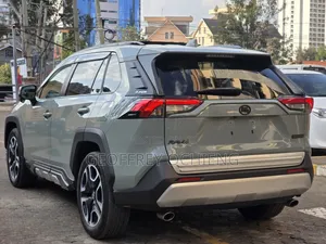 Toyota RAV4 2019 Green