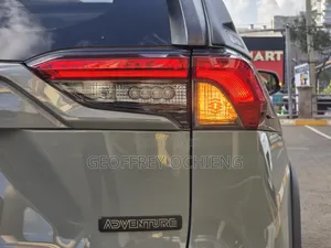 Toyota RAV4 2019 Green