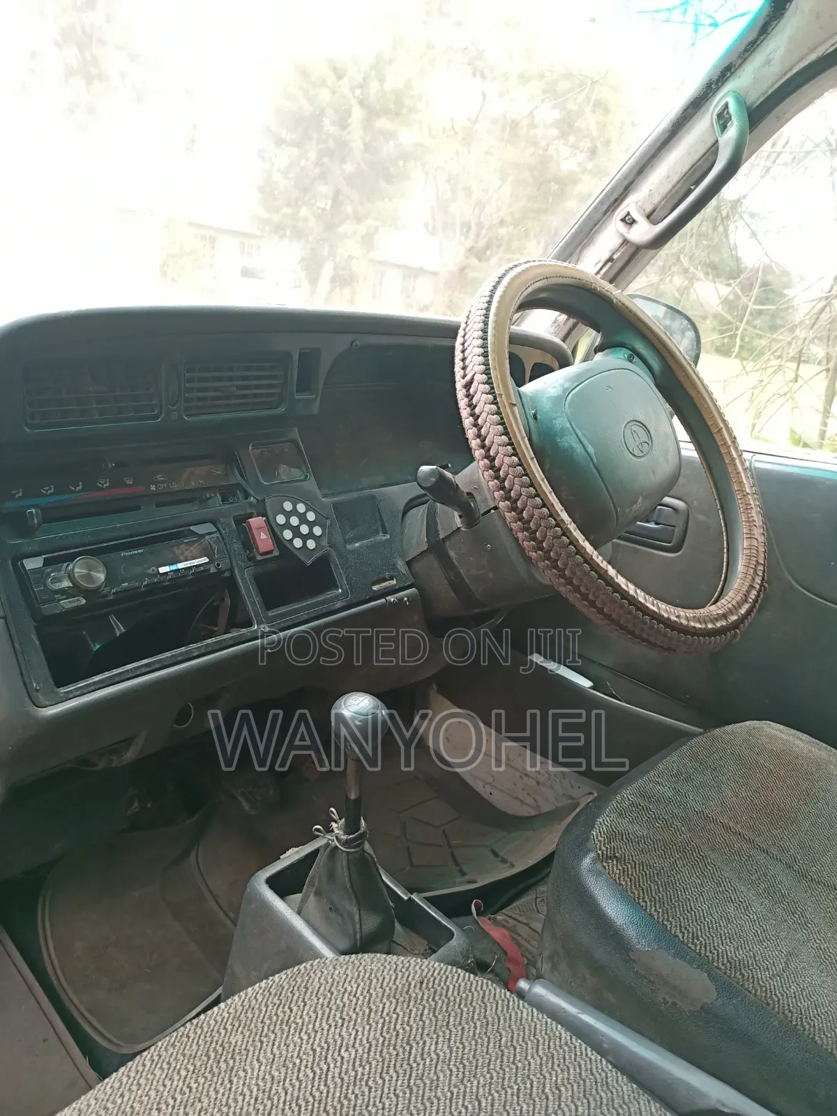 Toyota HiAce 2006 White