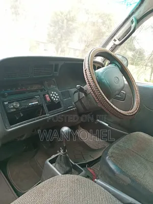 Toyota HiAce 2006 White