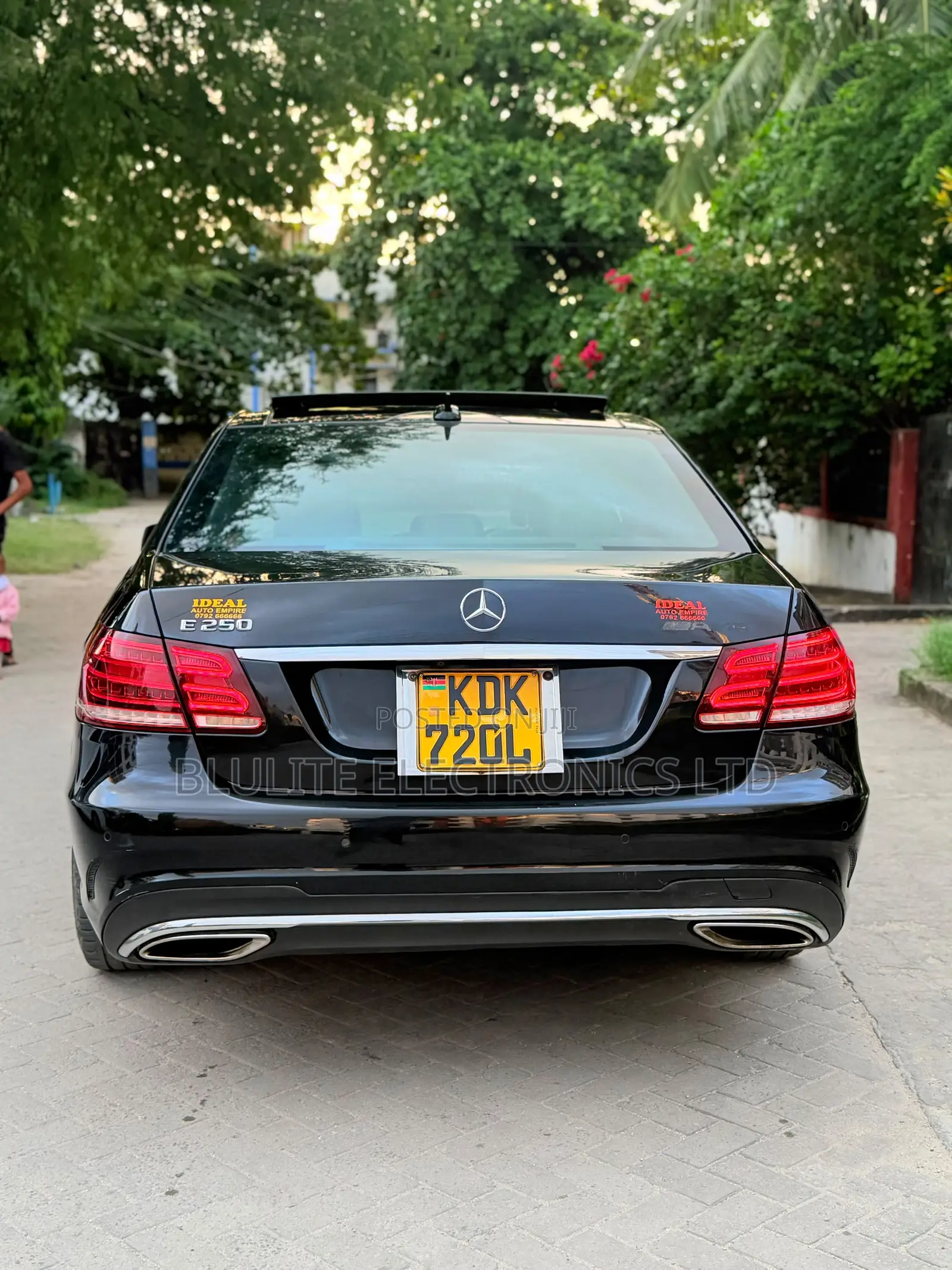 Mercedes-Benz E250 2015 Black