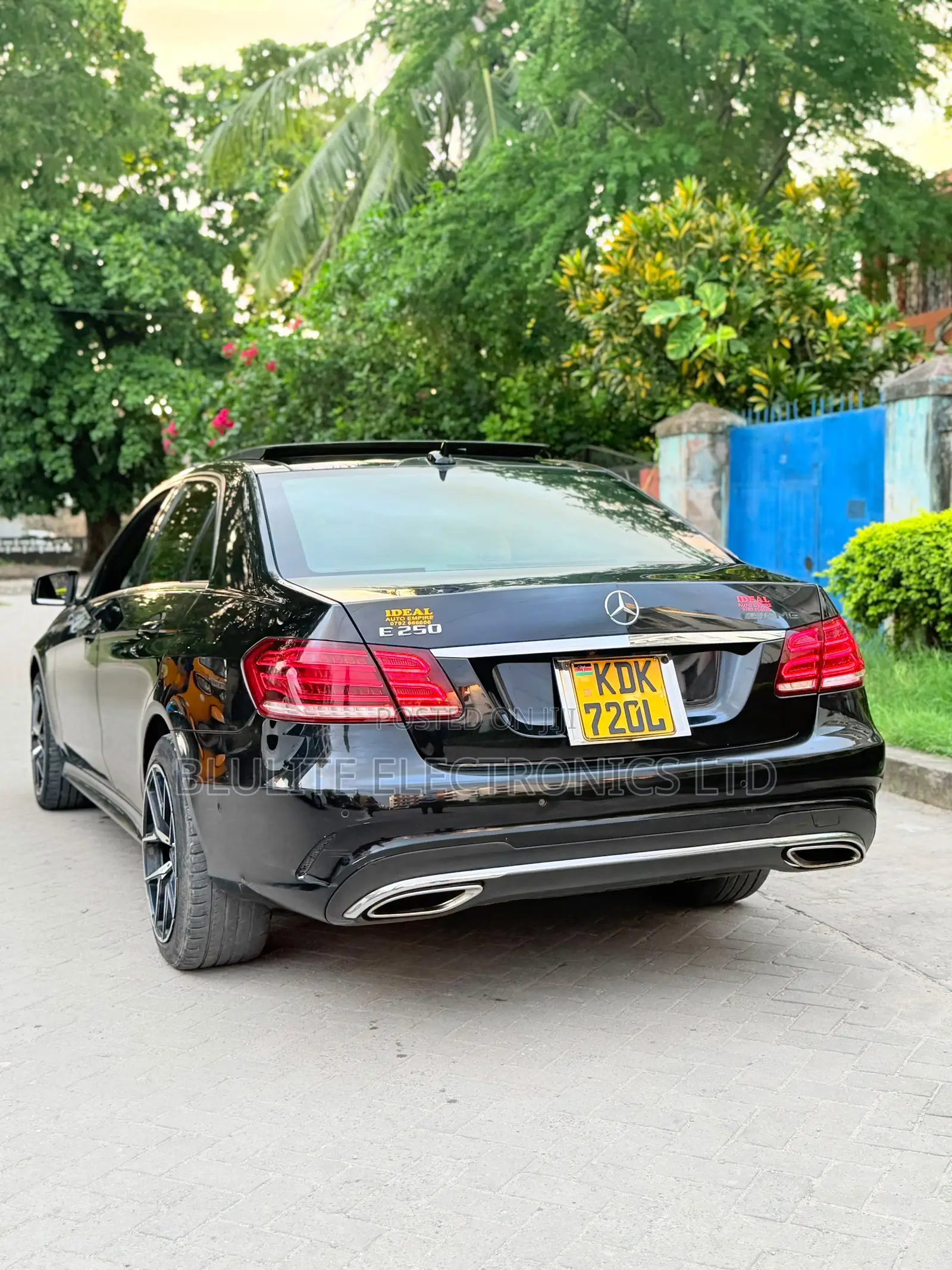Mercedes-Benz E250 2015 Black