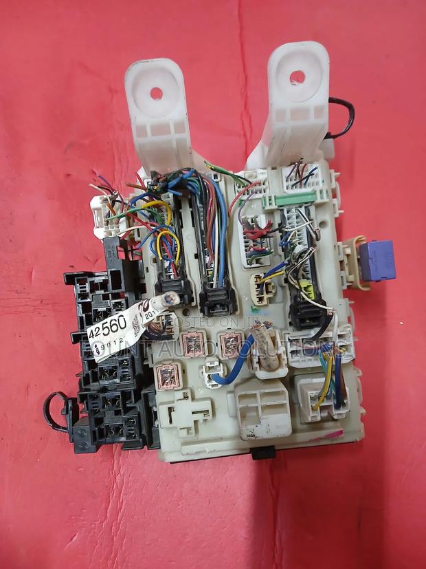 BCM Module/Fuse Box Toyota Rav4/Vanguard - thumbnail 2
