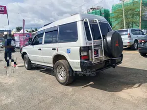 Mitsubishi Pajero Junior 1998 Silver