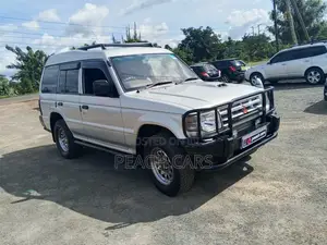 Mitsubishi Pajero Junior 1998 Silver