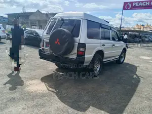 Mitsubishi Pajero Junior 1998 Silver