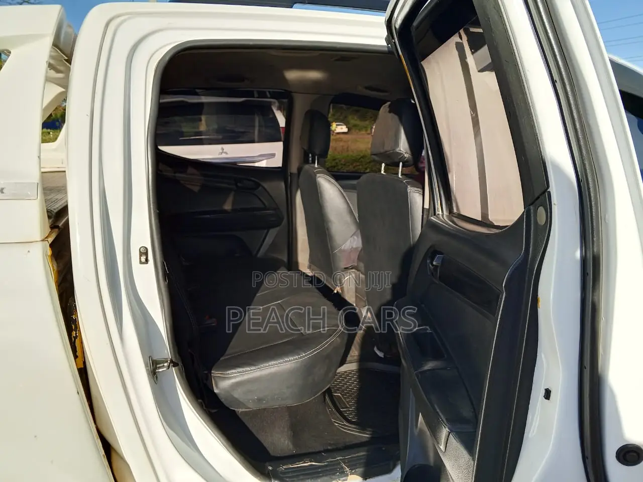 Isuzu D-MAX 2014 White