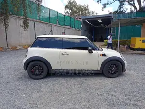 Mini Cooper 2011 White