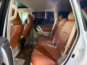Toyota Land Cruiser Prado 2.7 2019 White