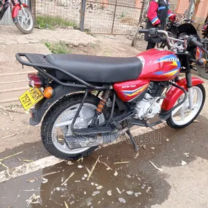 Bajaj Boxer 125 2024 Red