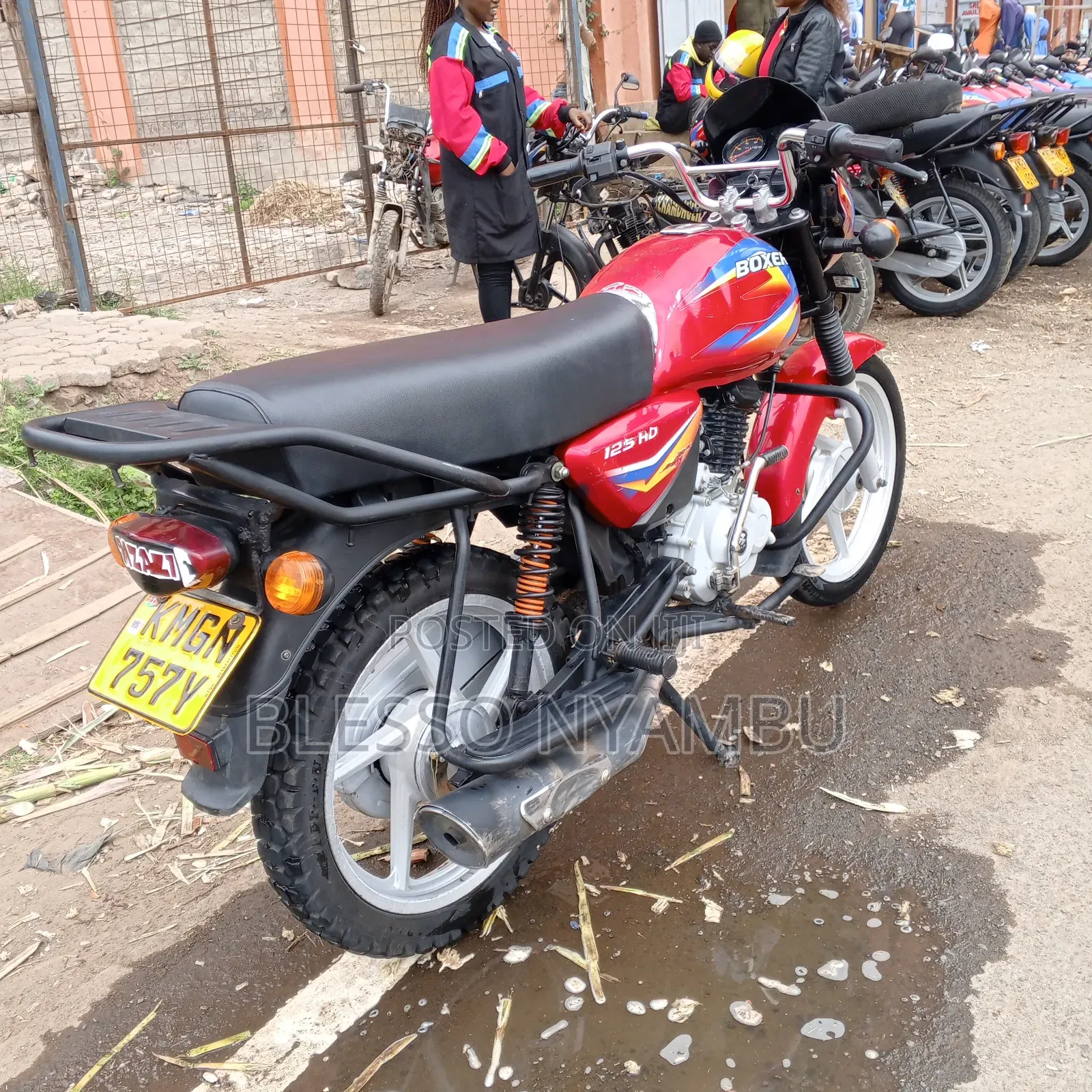 Bajaj Boxer 125 2024 Red