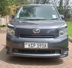 Toyota Voxy 2010 Gray