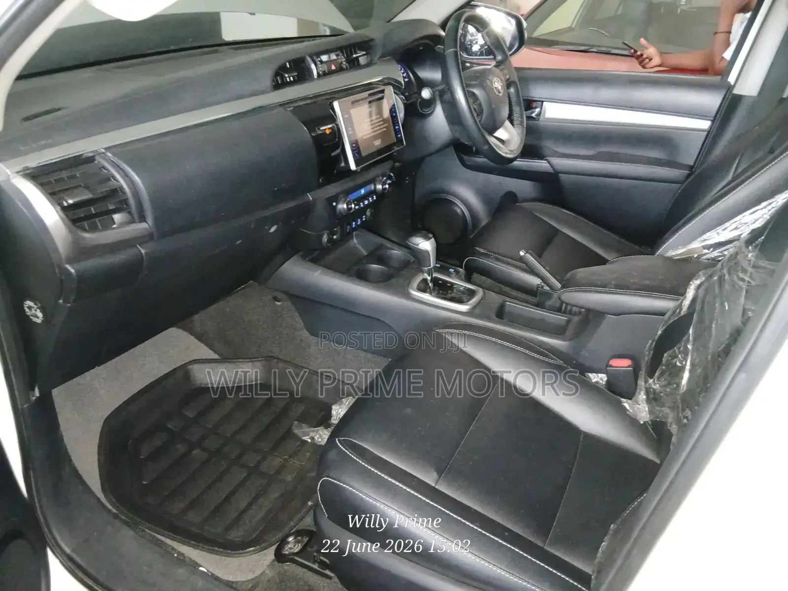 Toyota Hilux Revo Double Cab Deisel 2.8 AWD 2018 White
