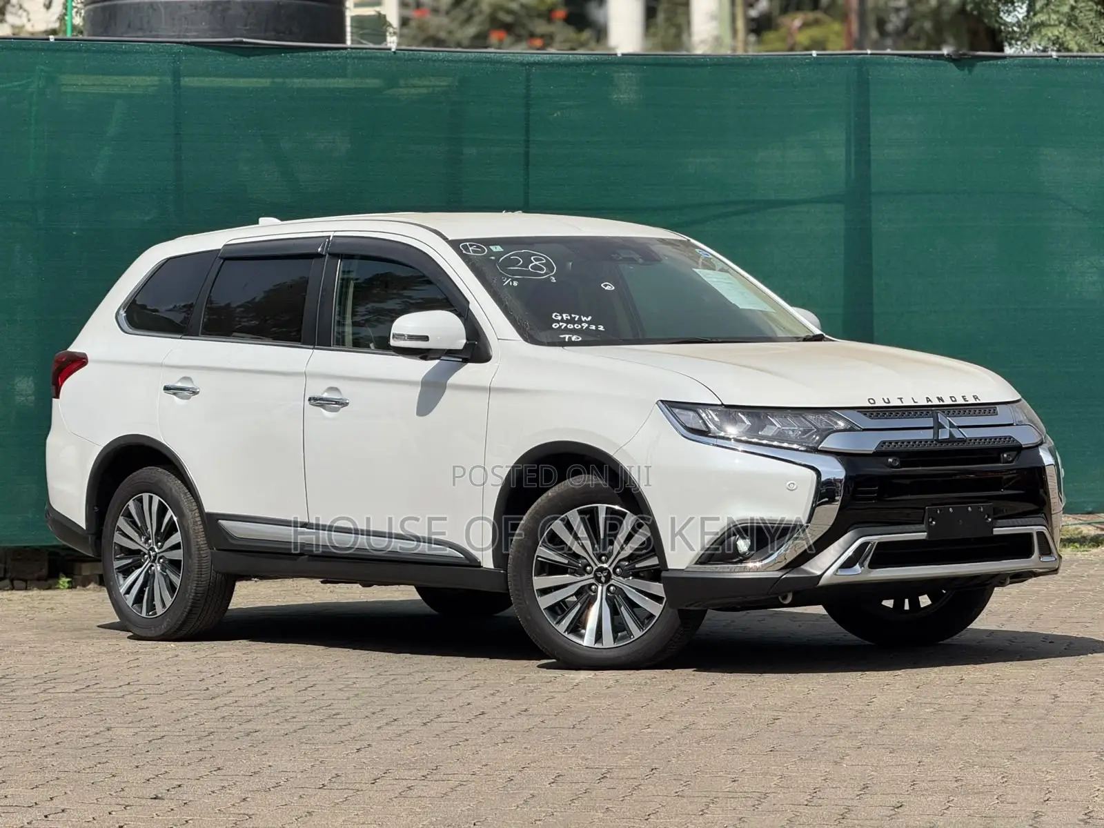 Mitsubishi Outlander 2020  White 