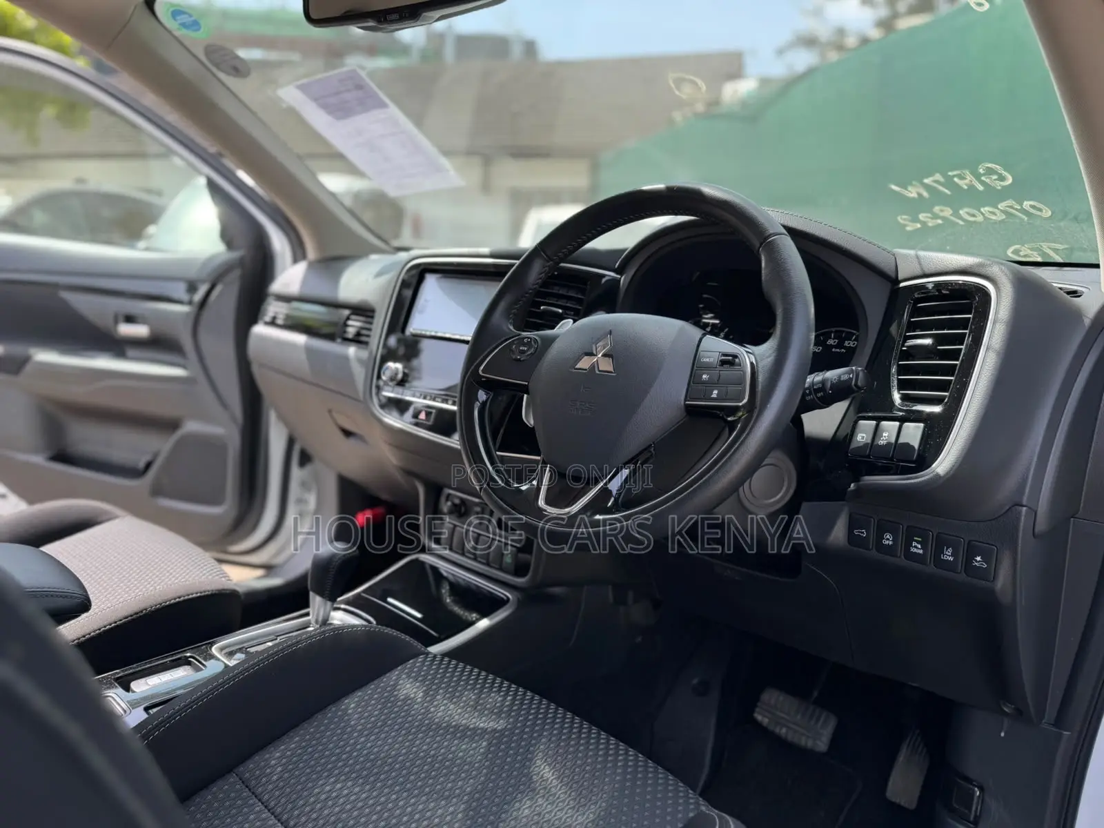 Mitsubishi Outlander 2020  White 