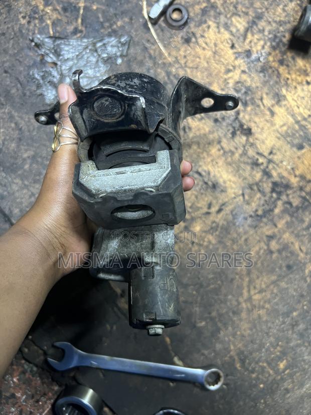 Engine Mounting Sienta
