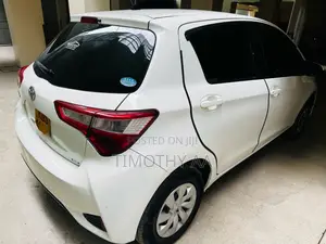 Toyota Vitz 1.3 FWD 5dr 2017 White