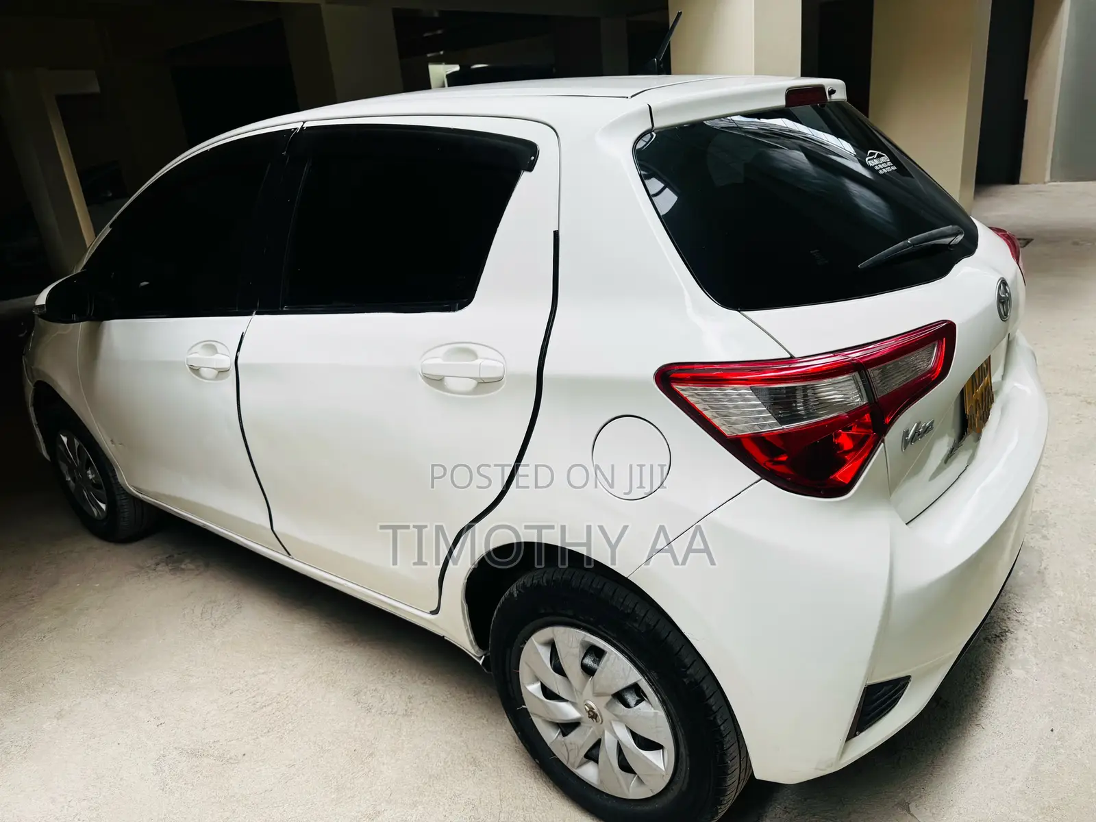Toyota Vitz 1.3 FWD 5dr 2017 White