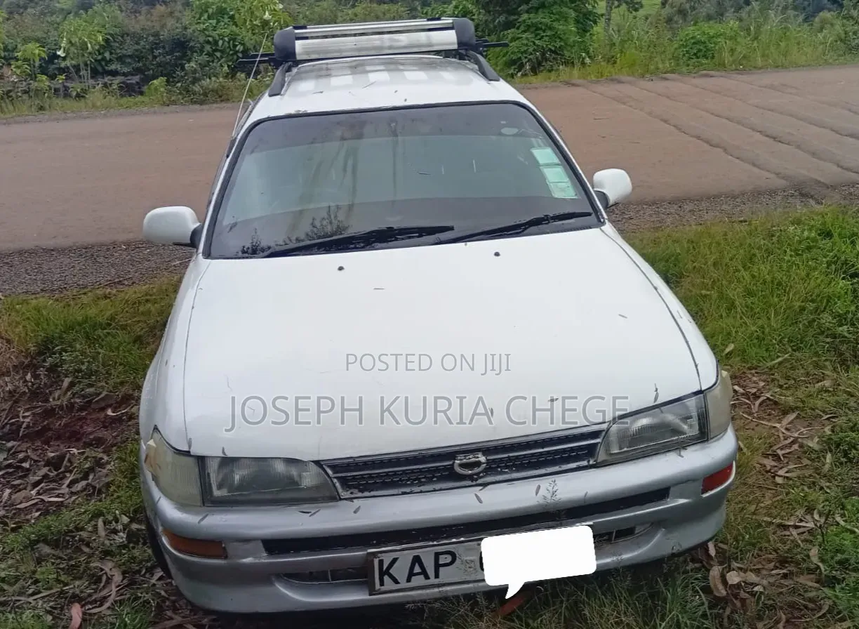 Toyota Corolla 1998 White