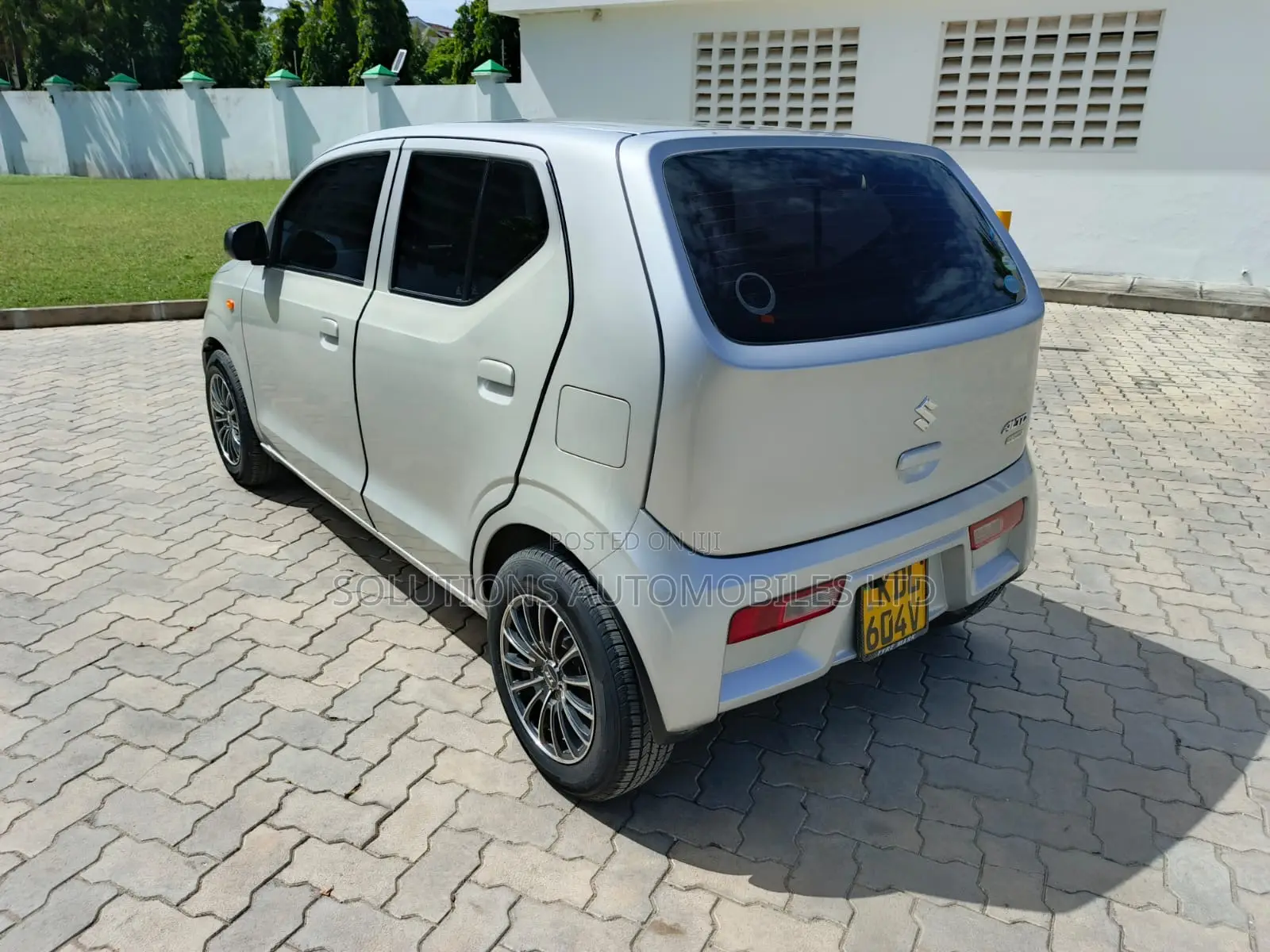 Suzuki Alto 660cc FWD 2017 Silver