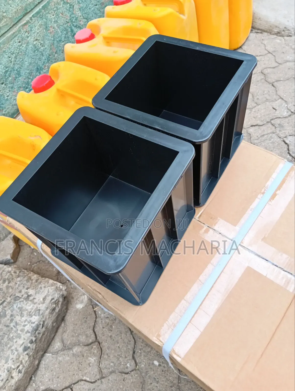 Plastic Testing Cube Moulds/ New