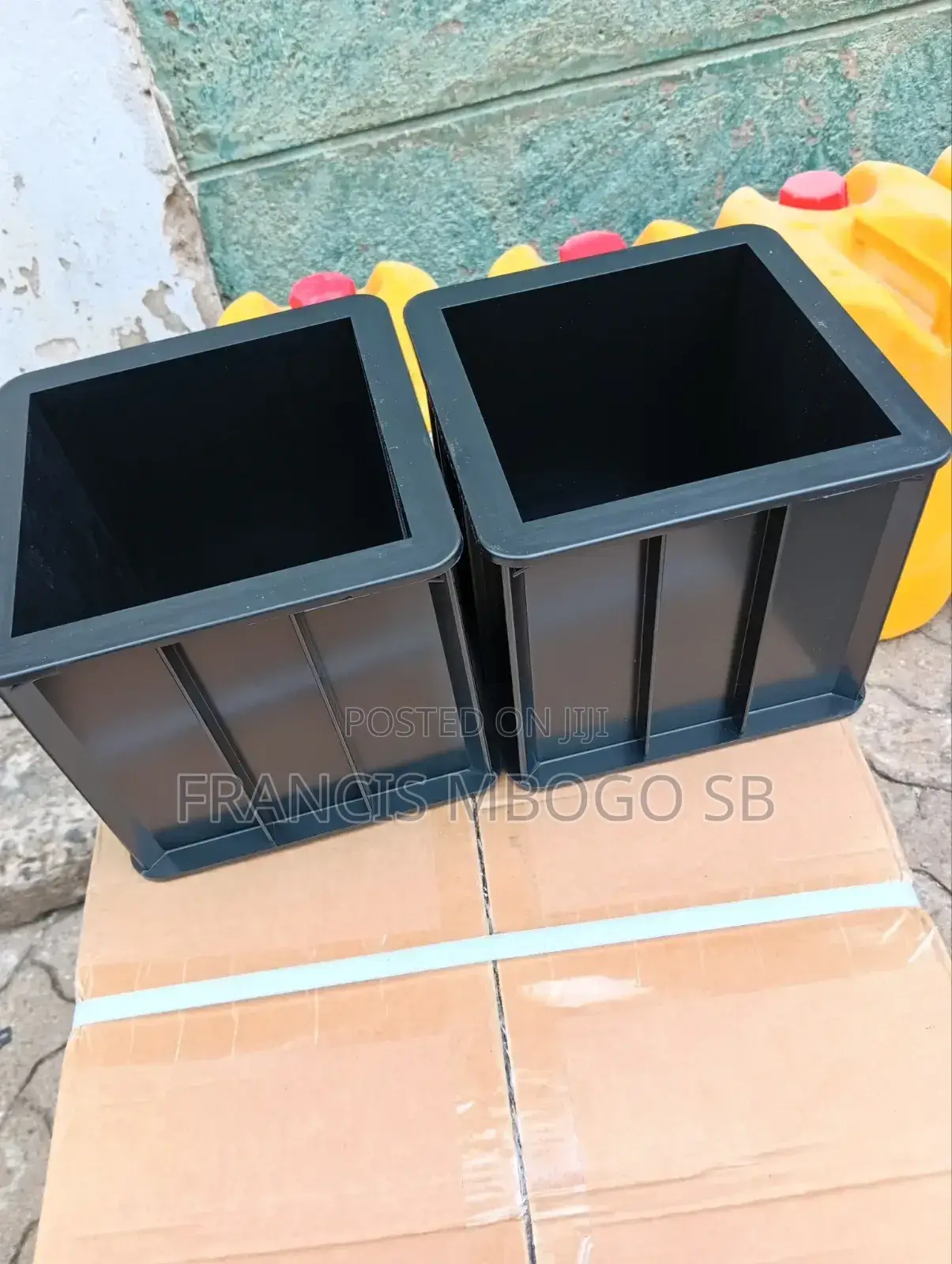Plastic Testing Cube Moulds/ New
