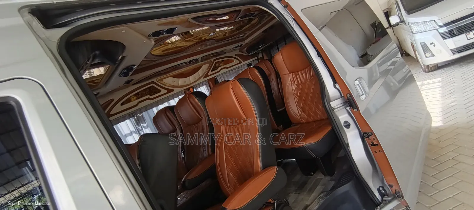 Toyota HiAce 2021 Silver