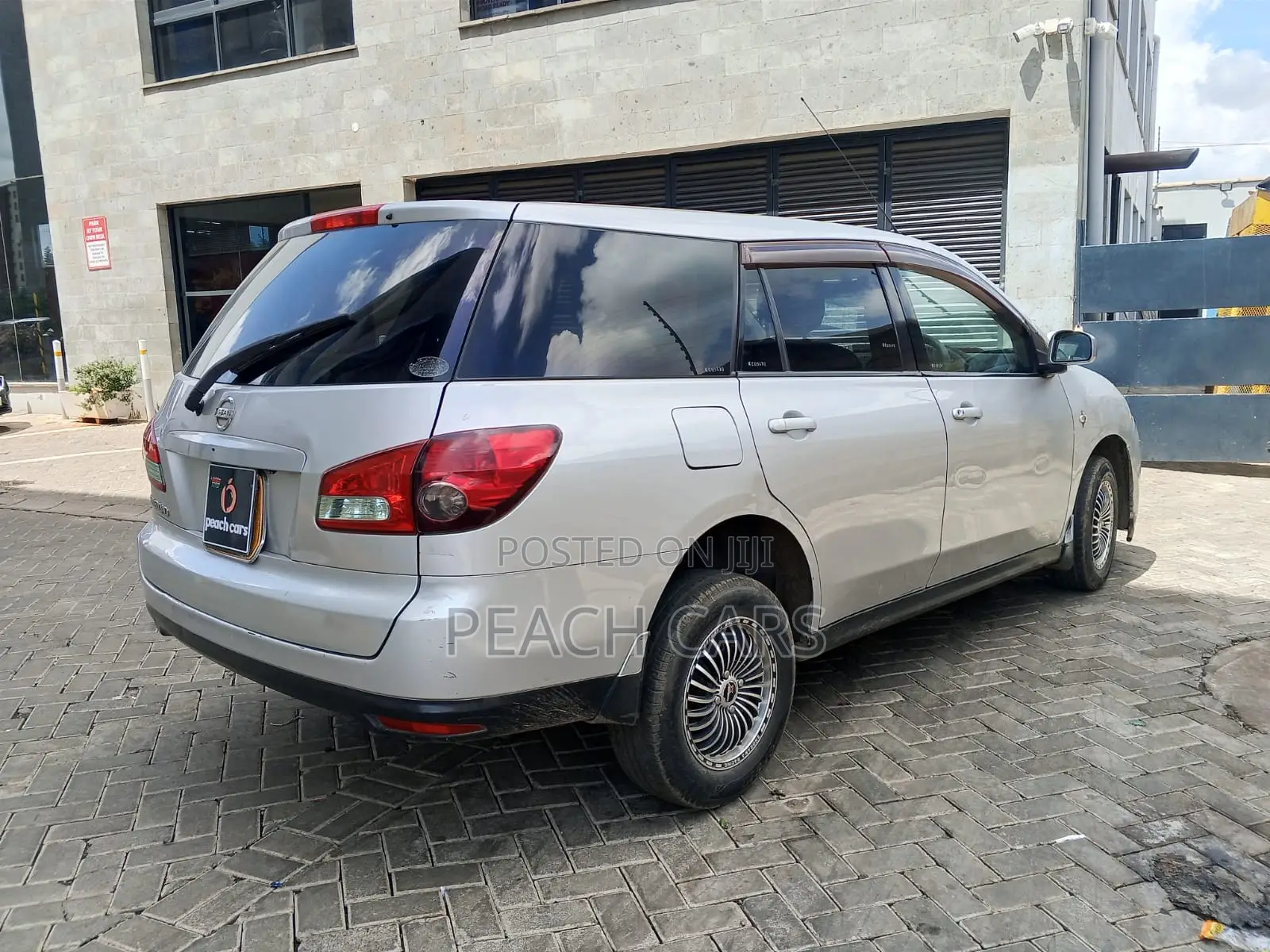 Nissan Wingroad 2011 Silver