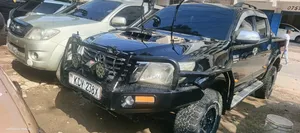 Toyota Hilux 2013 Black