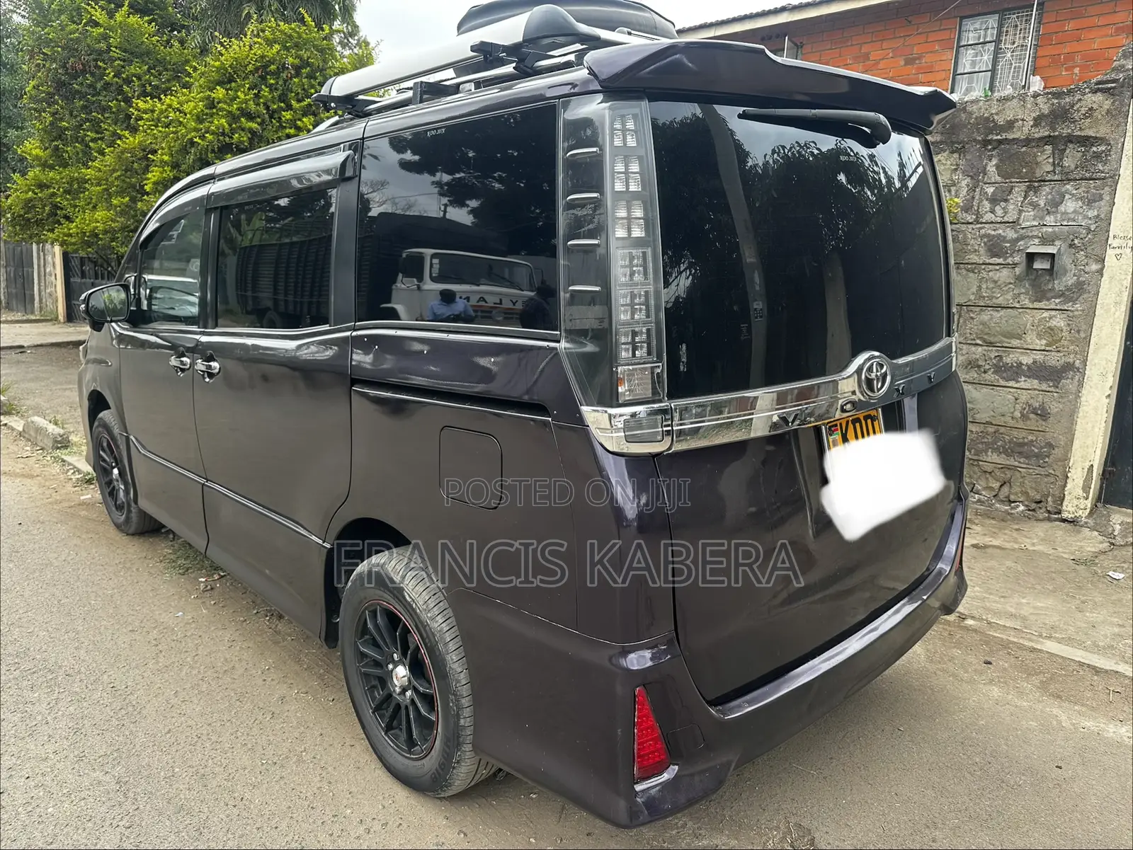 Toyota Voxy 2013 Black