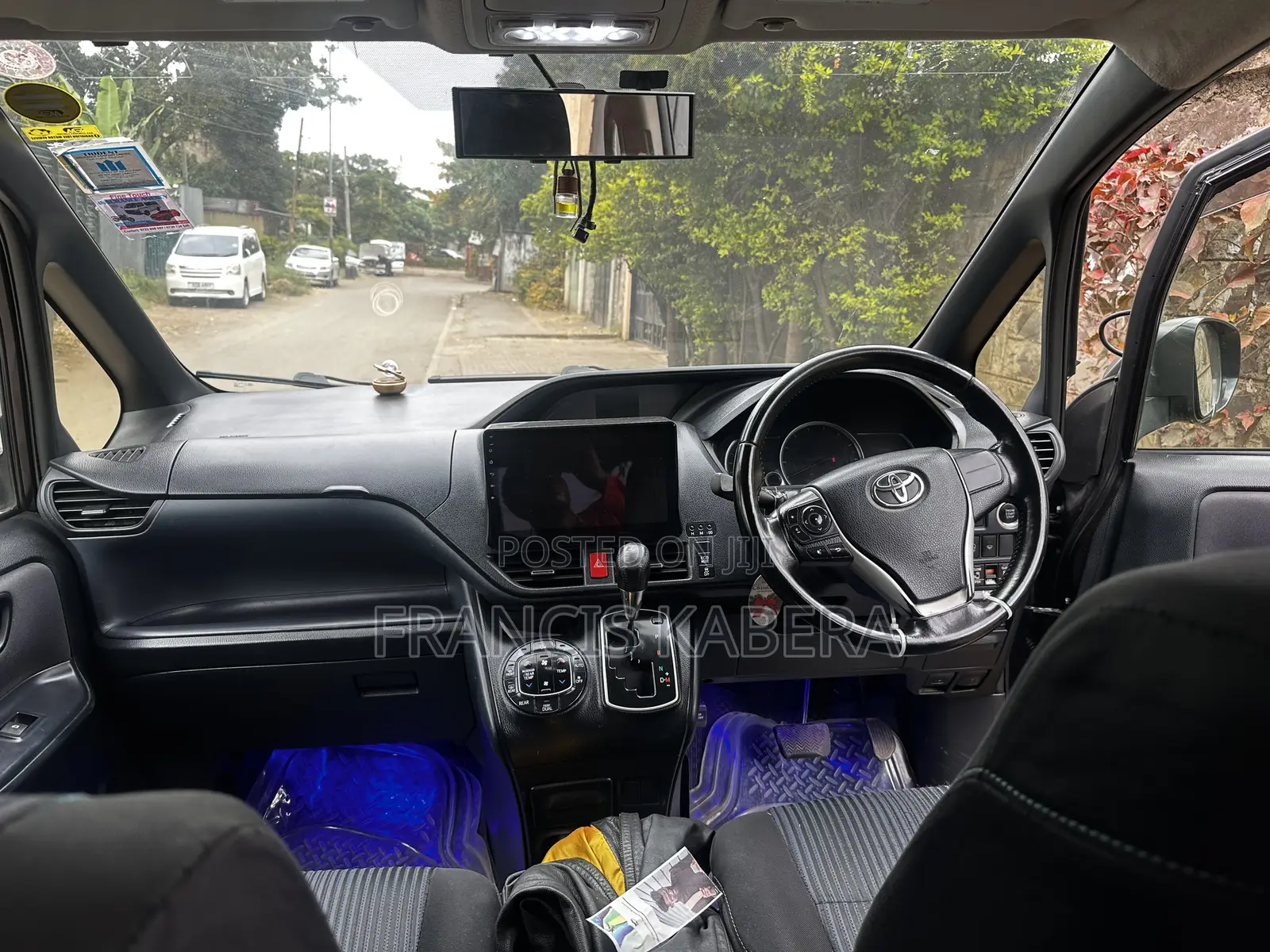Toyota Voxy 2013 Black