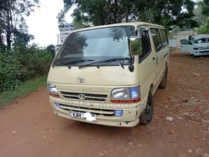 Toyota HiAce 2001 Beige