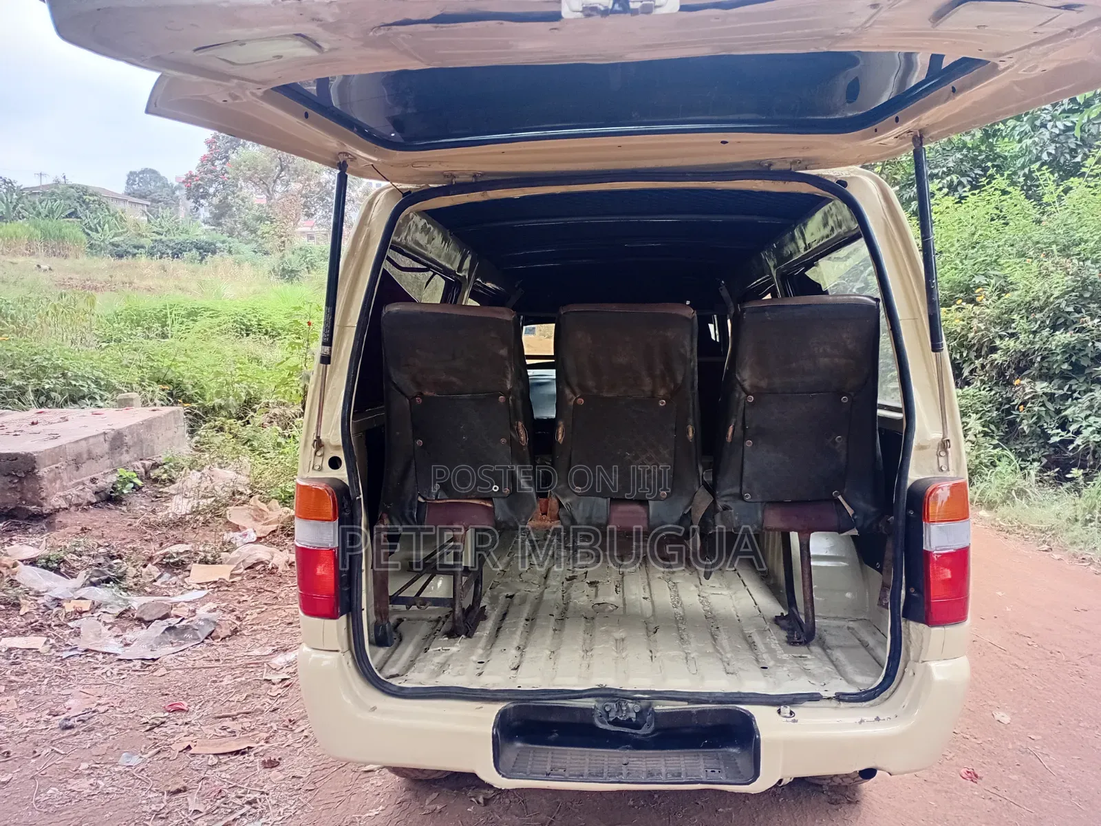 Toyota HiAce 2001 Beige