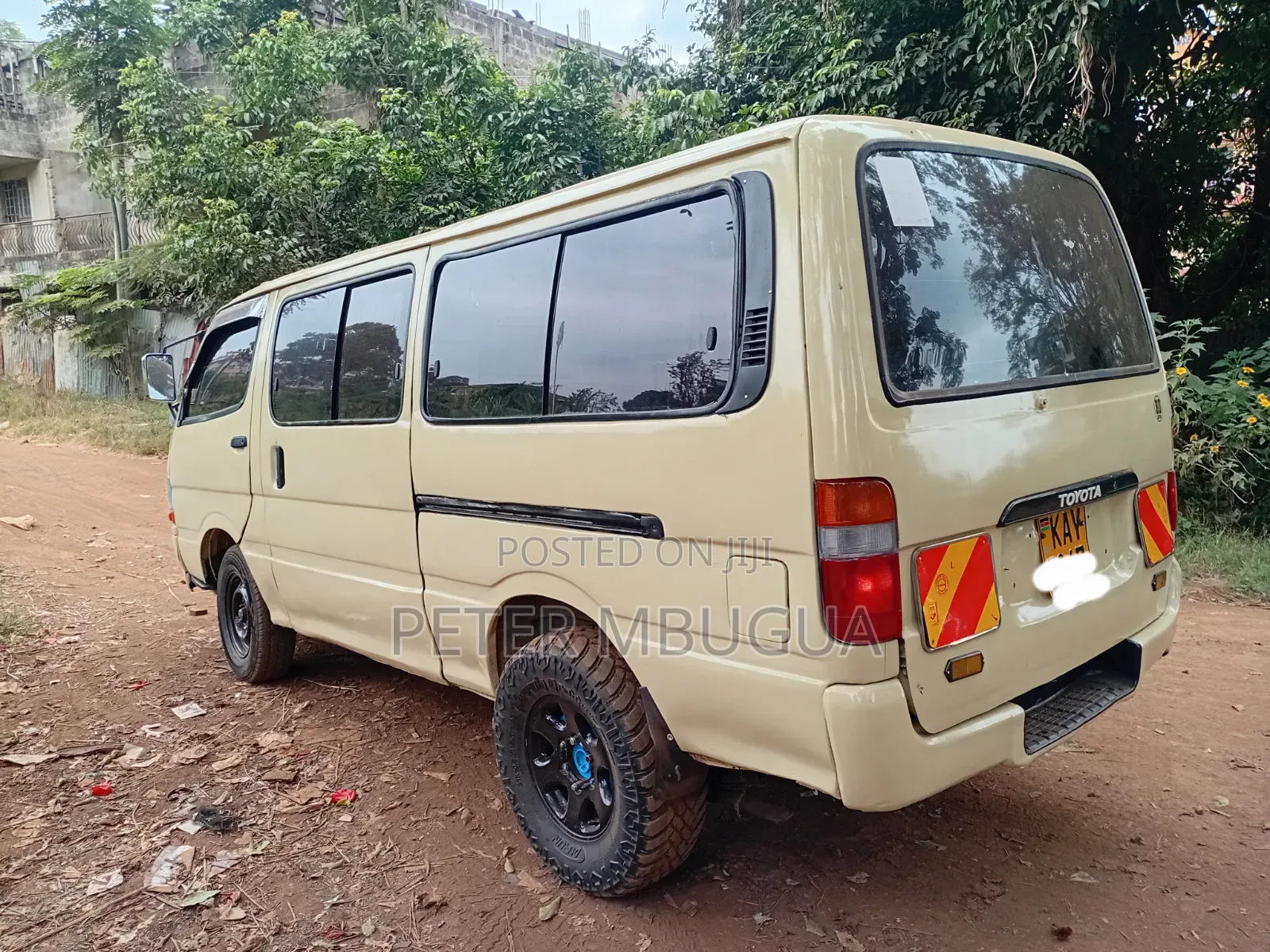 Toyota HiAce 2001 Beige