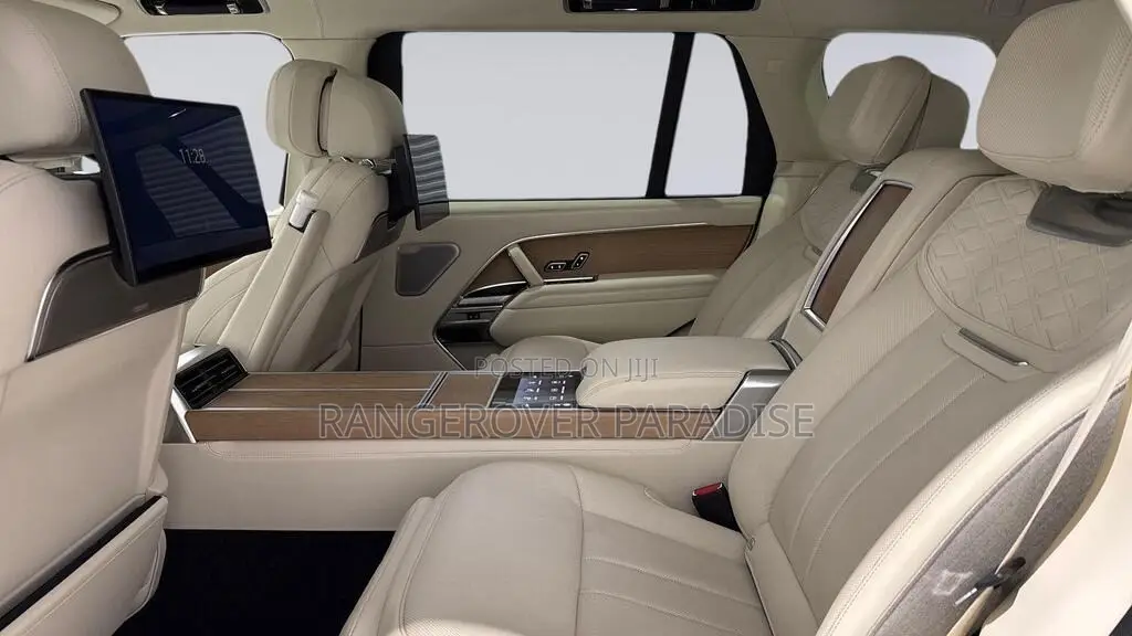 Land Rover Range Rover SV SWB 2023 Black