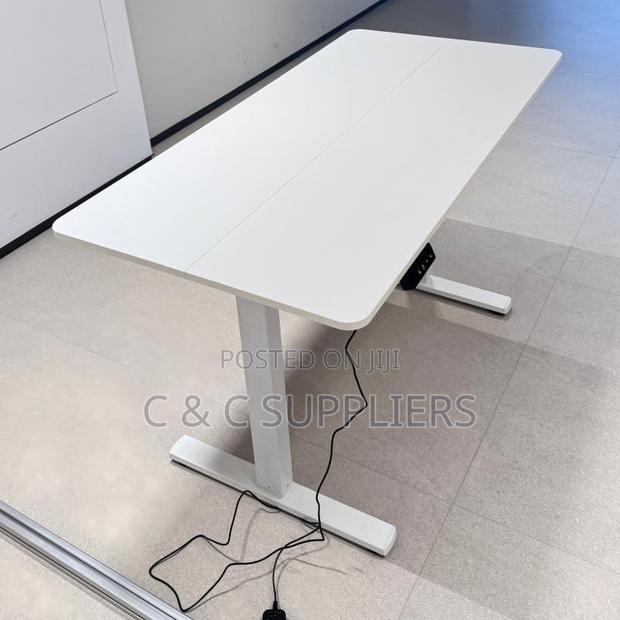Electric Desk - thumbnail 3