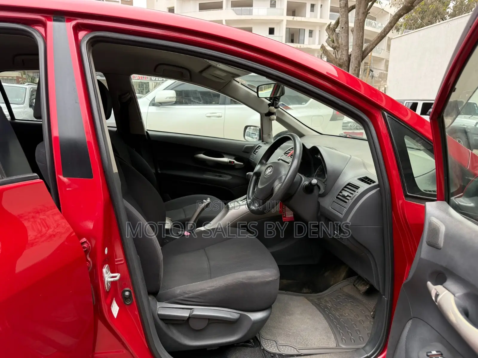 Toyota Auris 1.4 VVT-i 2007 Red