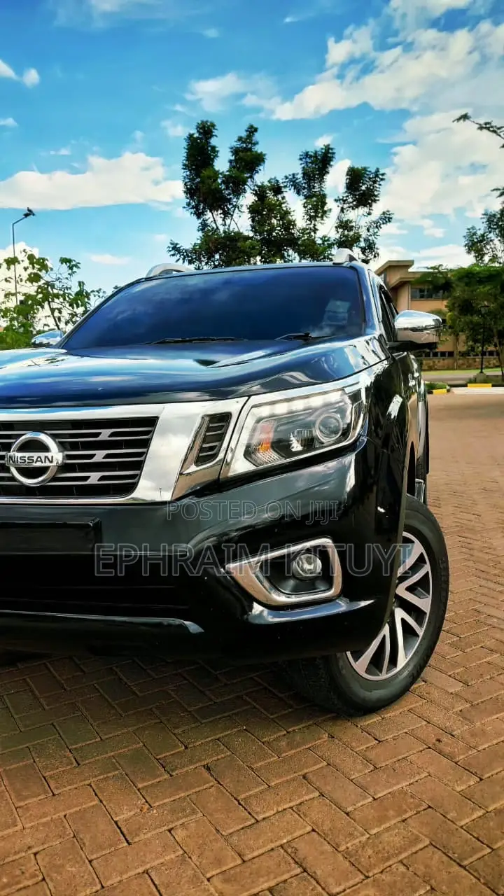 Nissan Navara 2019 Black