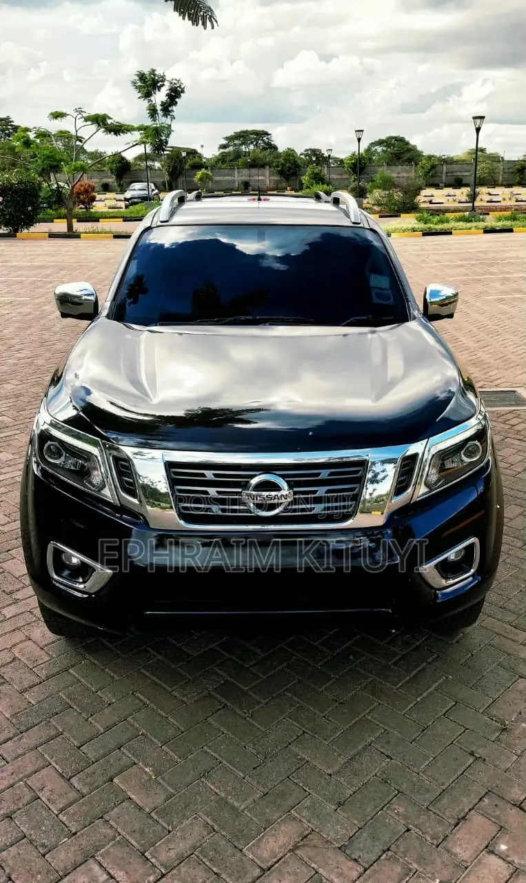 Nissan Navara 2019 Black