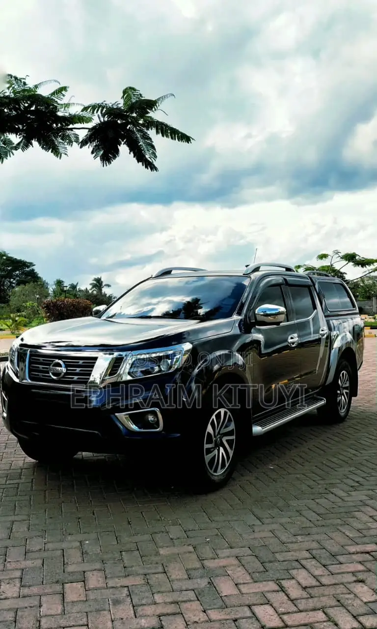 Nissan Navara 2019 Black