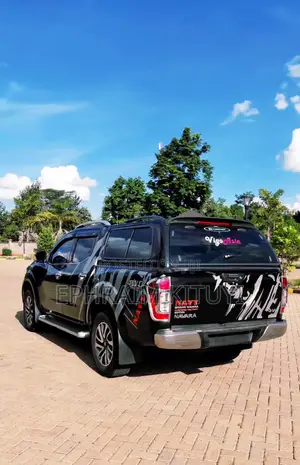 Nissan Navara 2019 Black