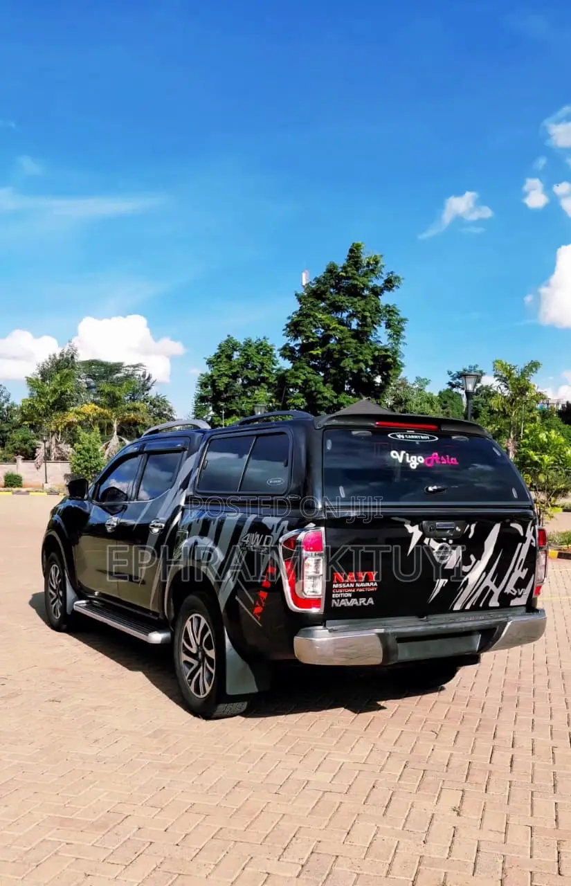 Nissan Navara 2019 Black