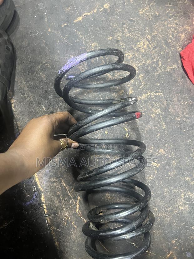 Front Coil Springs Toyota Sienta
