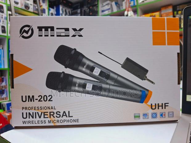 Omax Um-202 Wireless Microphone