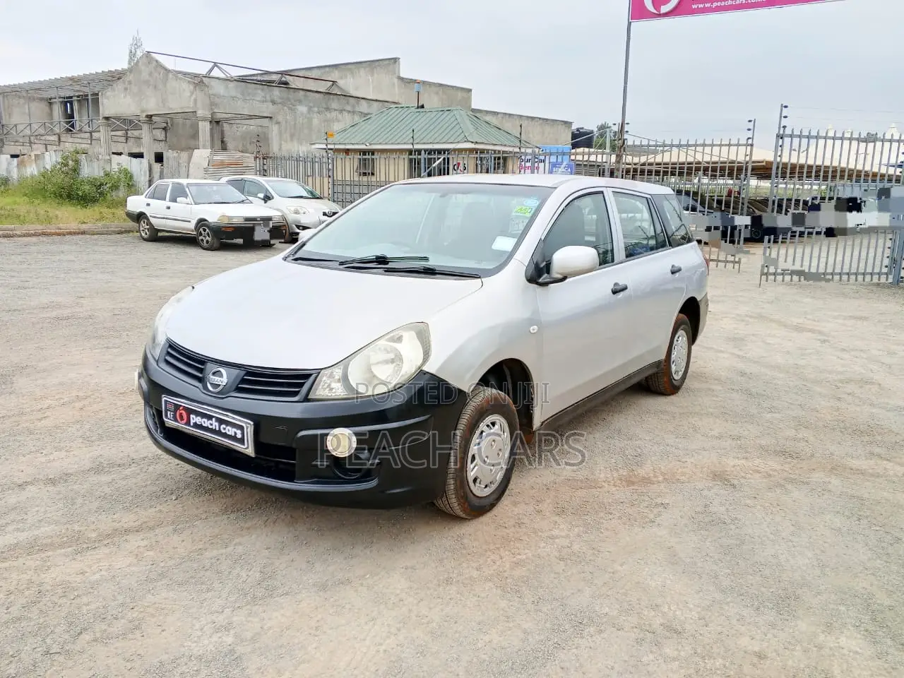 Nissan Advan 2013 Silver