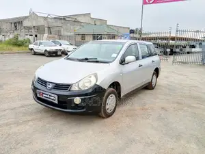 Nissan Advan 2013 Silver