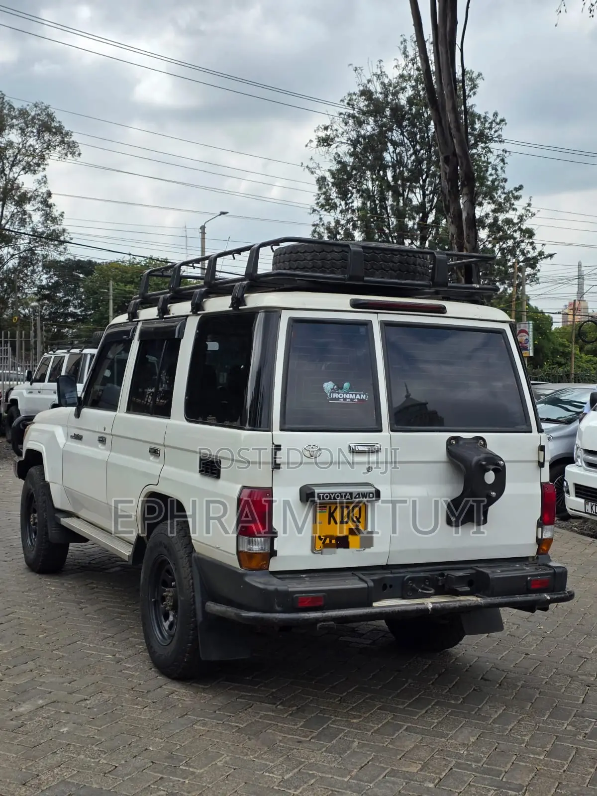 Toyota Land Cruiser 2016 White